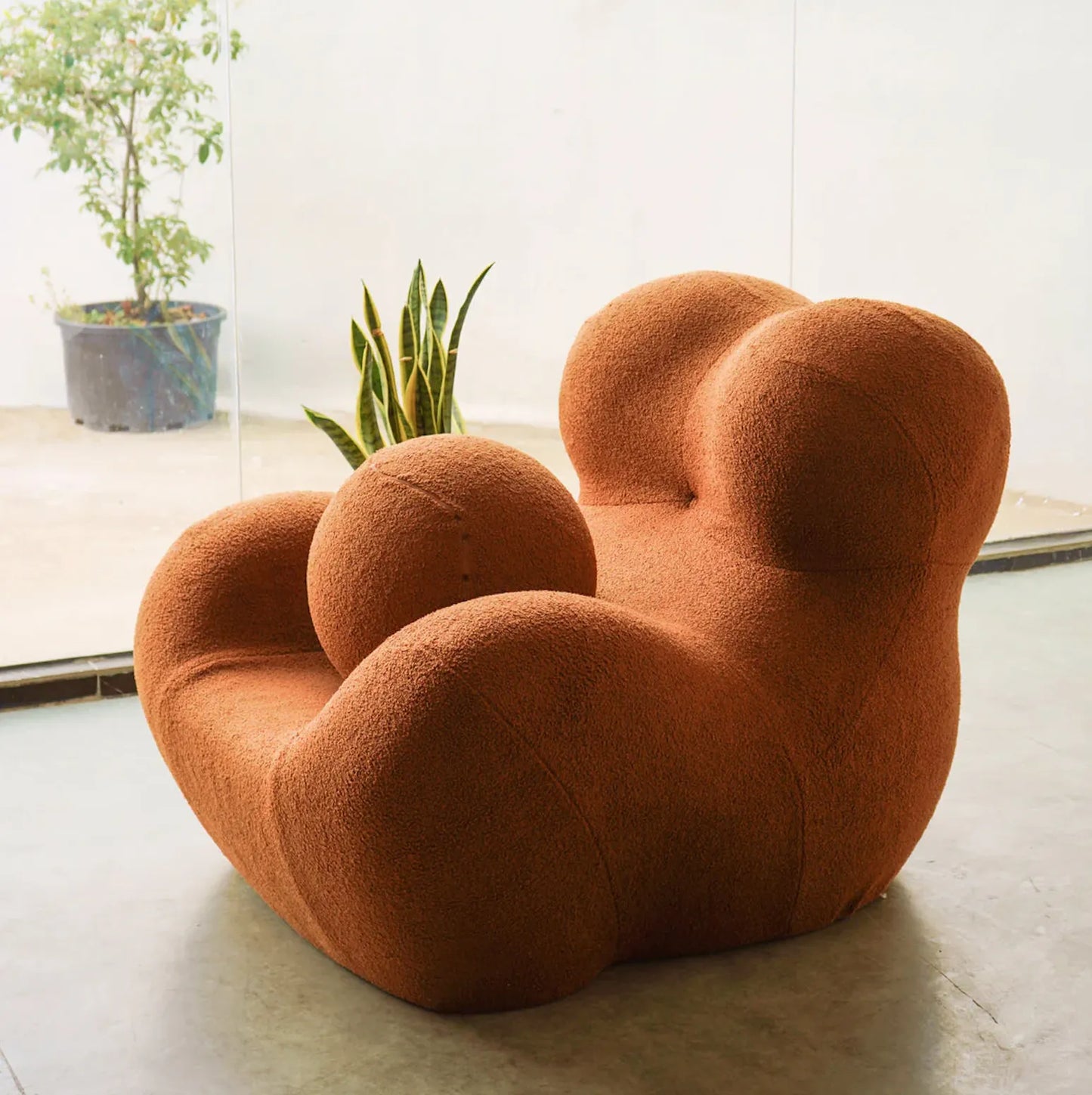 Oveola™ Ergonomic Armchair